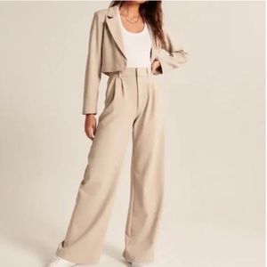 Abercrombie & Fitch Tailored Wide Leg Pants Light Khaki M